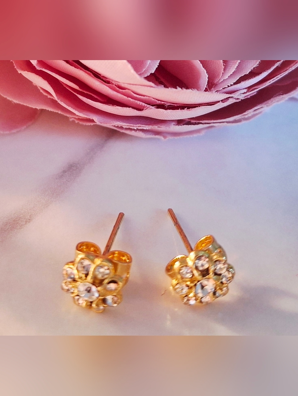 Vintage 80s ✨️🌸Sparkly Flower Stud Earrings
